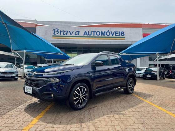 FIAT TORO 2.0 16V TURBO DIESEL ULTRA 4WD AT9 FIAT TORO 2.0 16V TURBO DIESEL ULTRA 4WD AT9